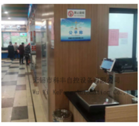 �����_��